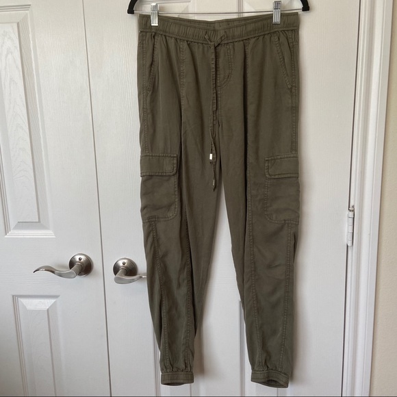 Baggy Joggers - Olive - Picture 1 of 3